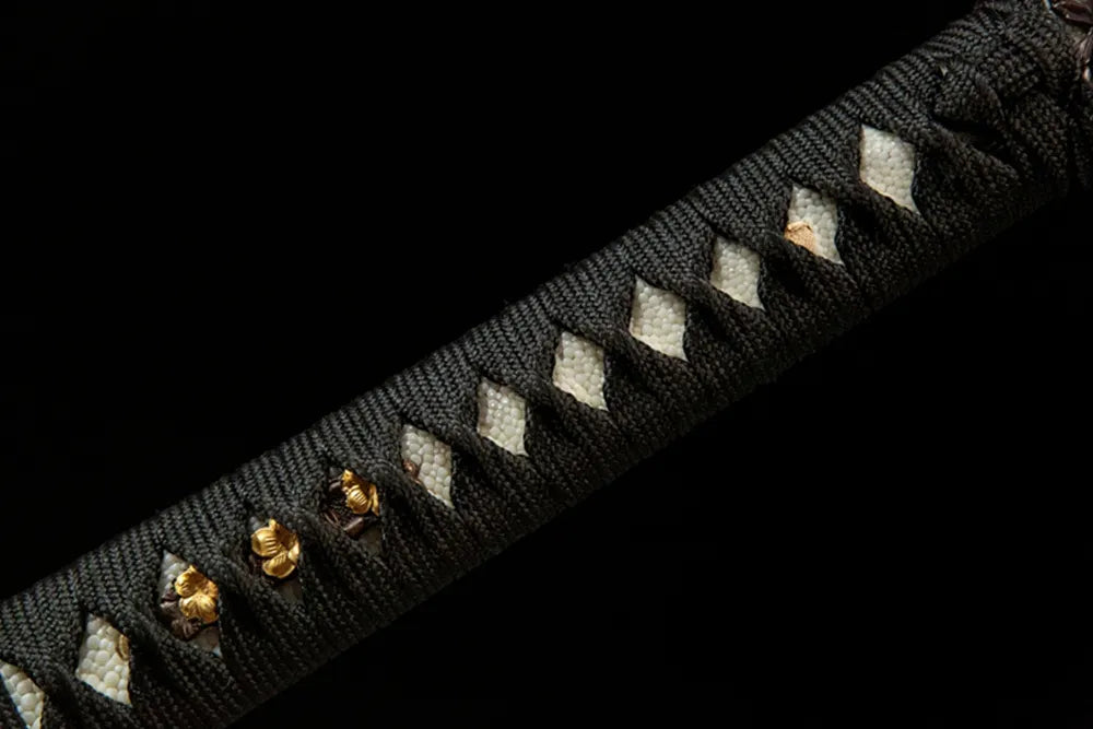 Lion King Tachi copper gilded silver menuki ornament detail