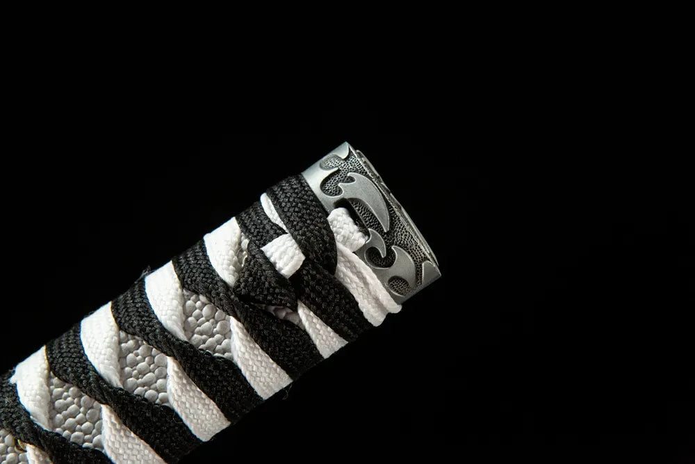 Demon Girl Katana handle closeup, Moro-hineri-maki wrap texture
