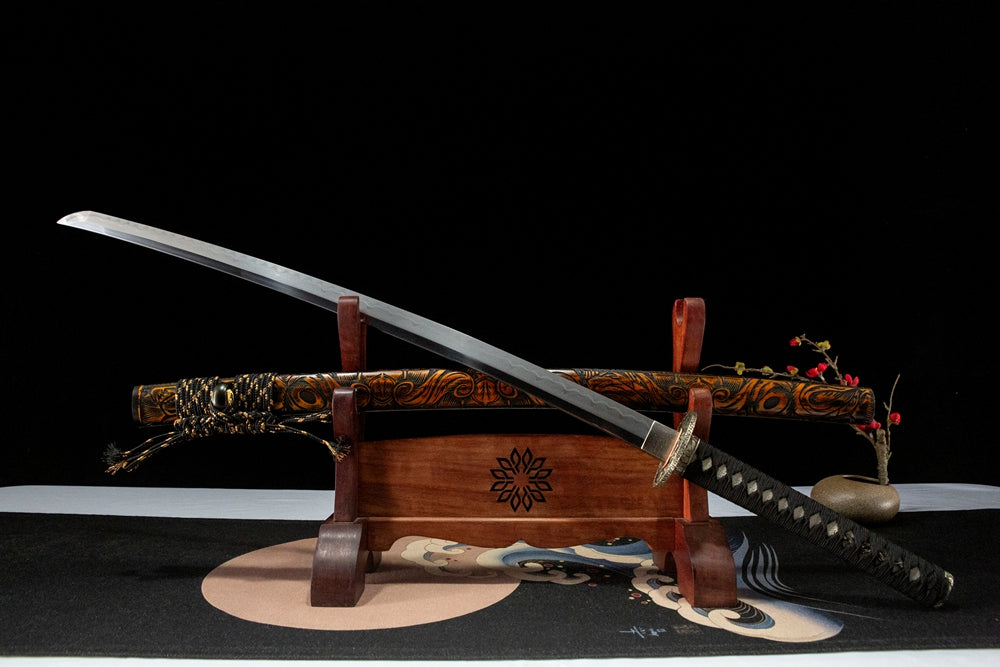 Wind and Cloud Katana 45-degree view, clay tempered fine ground Uzi steel blade