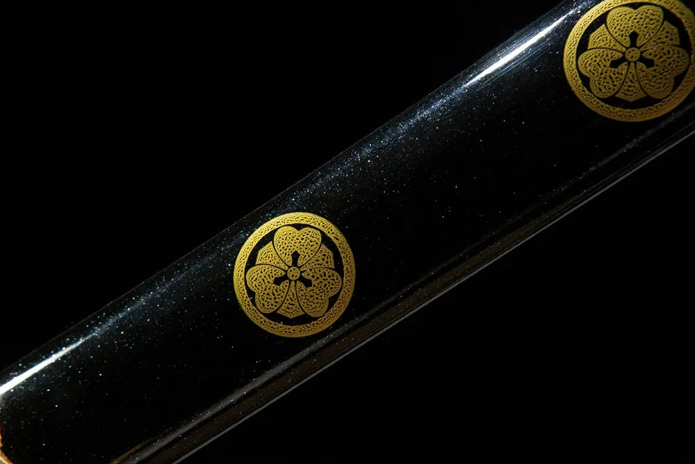 Chrysanthemum Pattern Tachi saya middle section, solid wood with copper fittings