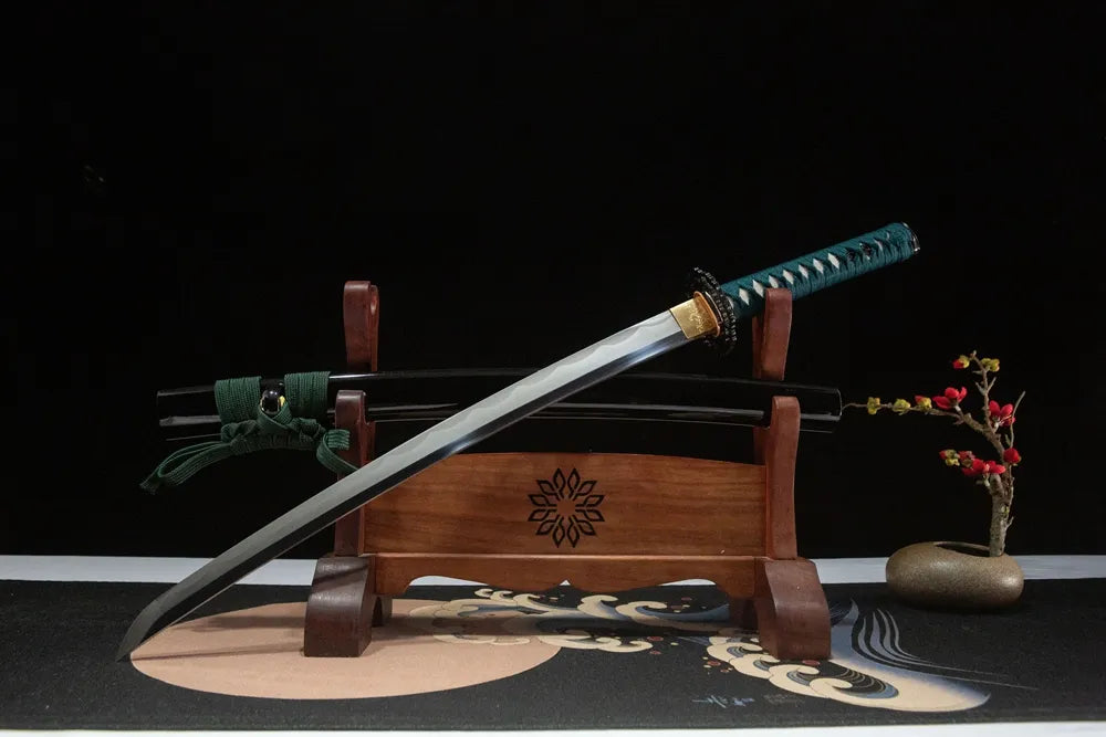 45° unsheathed front view Sankoken notarekomi boshi fully sharp shinogizukuri blade