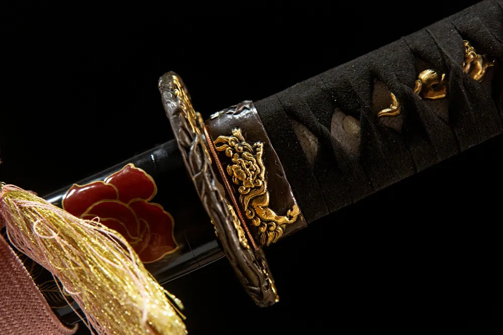 Fuchi collar closeup gold silver plated copper decorative ring