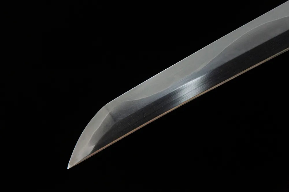 Kissaki closeup 3.8cm tip fully polished functional sharp cutting edge