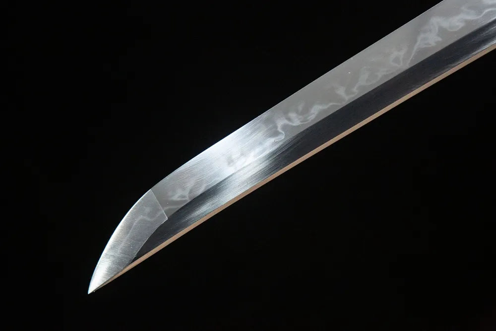 Kissaki tip closeup Mingyuan Katana notarekomi boshi curved tip fully sharpened cutting edge