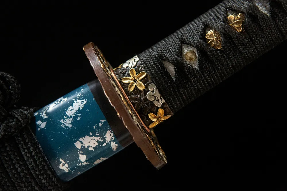 Fuchi collar closeup gold silver two-tone gilded copper decorative ring