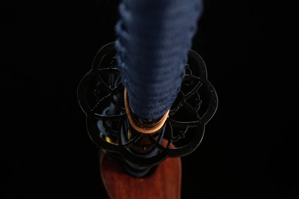 Reverse side Hummingbird Wakizashi solid iron flower tsuba thick anti-rust base structure