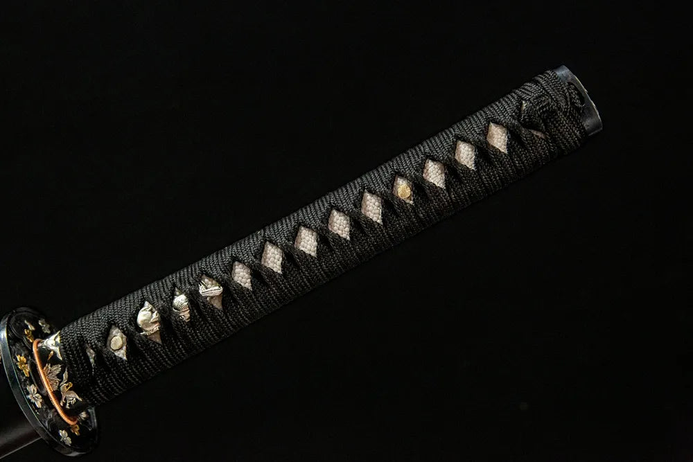 Full imogata tsuka front view Dancing Crane ray skin moro-hineri copper gilt crane fittings