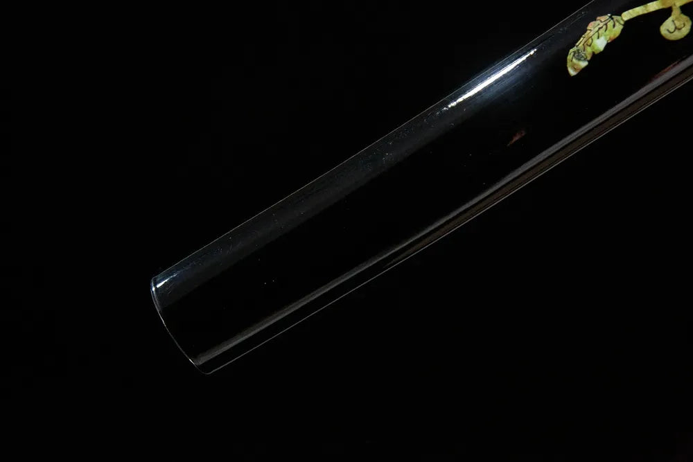 Bottom saya closeup Hummingbird Wakizashi smooth black high gloss paint plain end cap