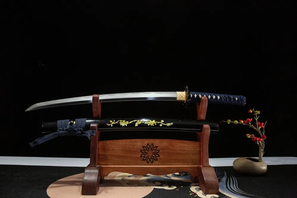 Unsheathed Hummingbird Wakizashi horizontal shot, T8 maru steel clear gonome wave hamon carved blade spine