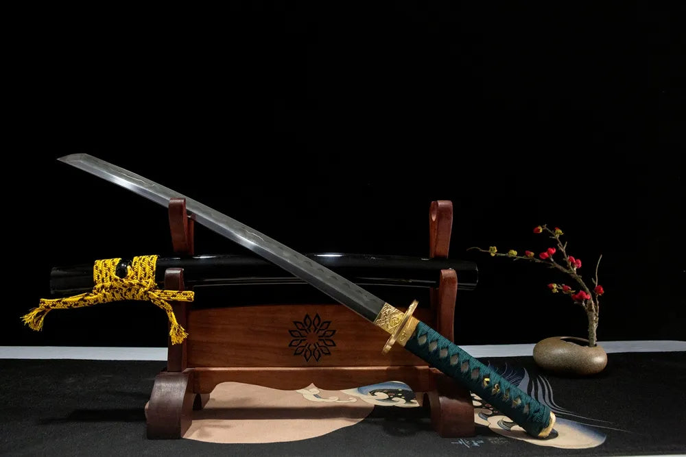 45° unsheathed front view shinogizukuri real yokote practice wakizashi
