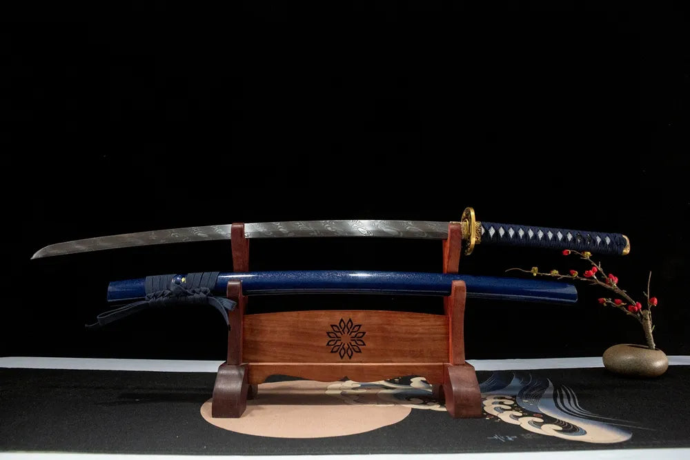 Unsheathed Pirate horizontal shot twist forged oil quenched damascus maru blade
