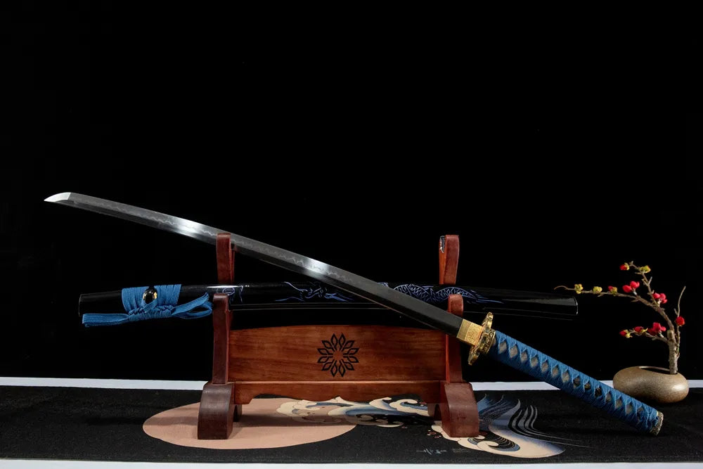 45° unsheathed front view gunome hamon shinogizukuri sharp practice blade
