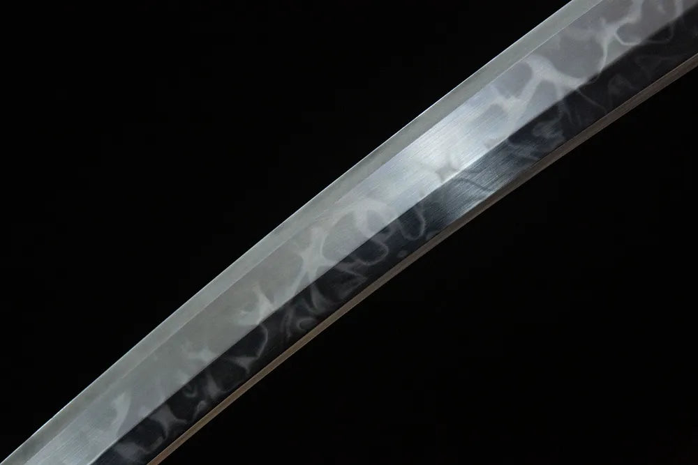 Middle blade detail Battle Dragon Wakizashi unique irregular hitatsura island temper line composite steel grain
