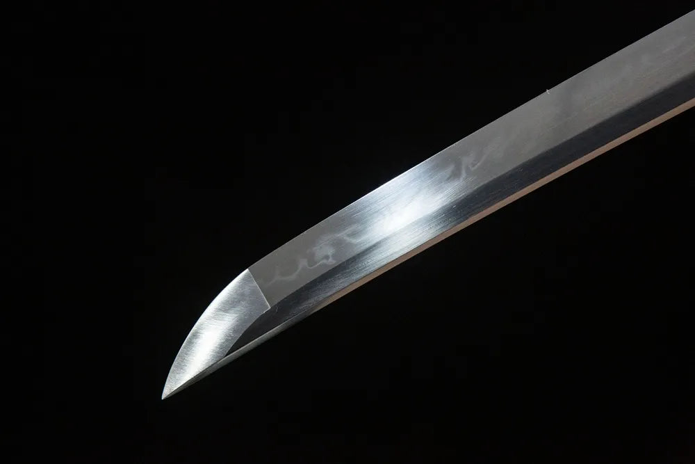 Kissaki tip closeup Snow Prunus Mume Katana notarekomi curved boshi fully sharpened cutting edge