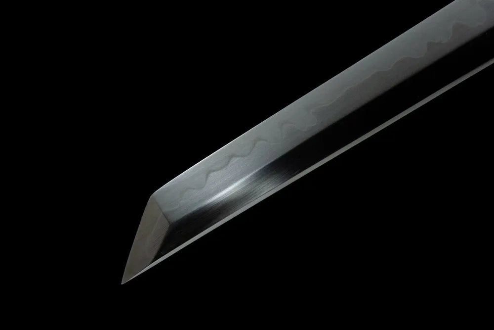 Kissaki tip closeup compact sharp functional short blade edge