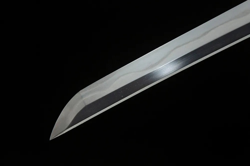 Kissaki tip closeup fully polished sharp functional cutting edge, 3.8cm kissaki nagasa