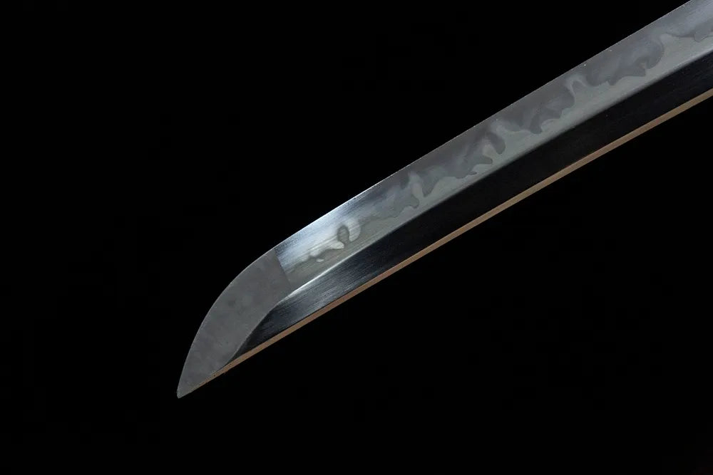 Kissaki tip closeup Emperor Dragon fully polished functional cutting edge