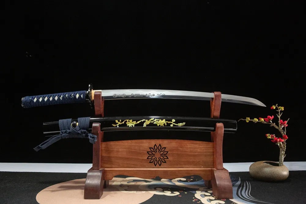 Hummingbird Wakizashi with Sankoken carving placed horizontally on the reverse side