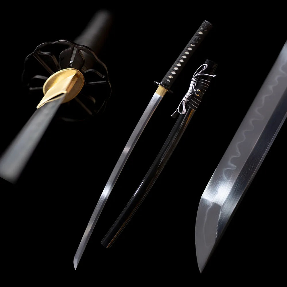 Black‑Widow‑Katana dark gothic black‑widow‑spider themed katana drawn t10 gunome hamon blade matte‑black scarlet‑spider saya full black‑background studio shot