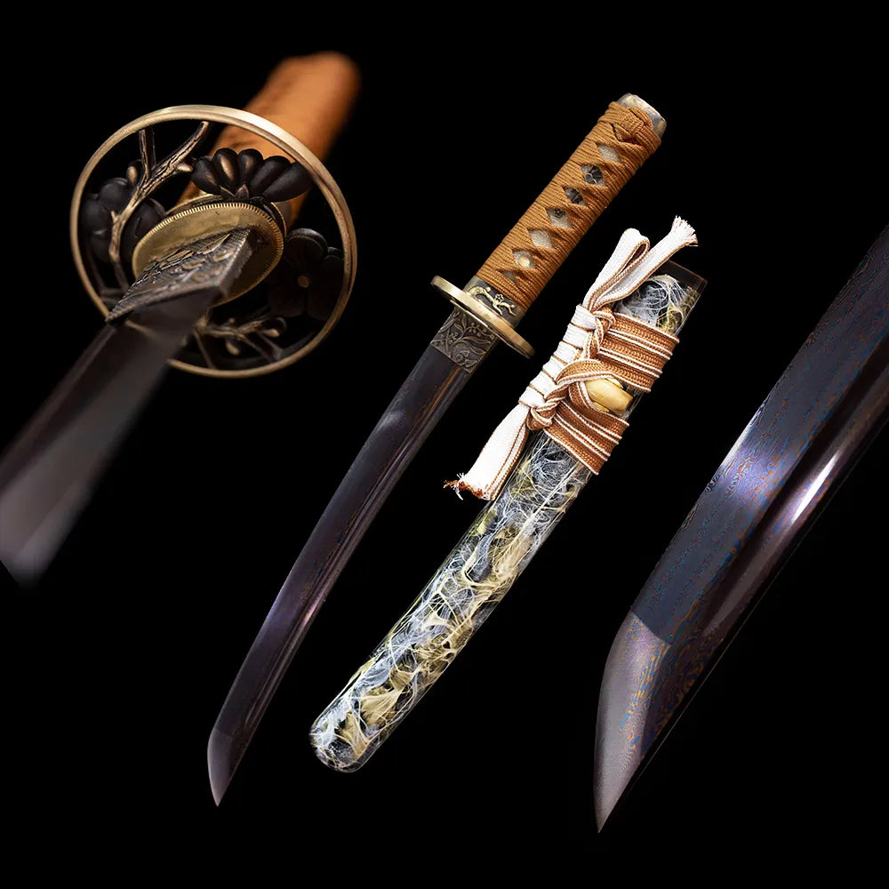 Agate‑Wakizashi mineral agate‑texture art‑motif wakizashi short samurai sword drawn blued‑finish steel blade agate‑veined saya full black‑background studio shot