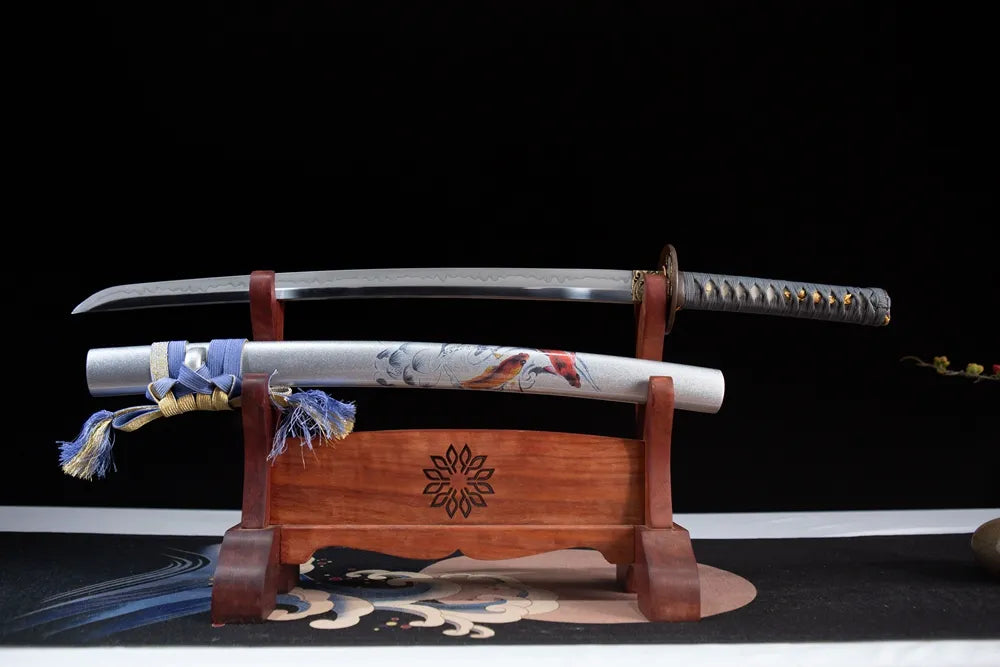 Flat display fully drawn T10 sanbonsugi clay tempered blade