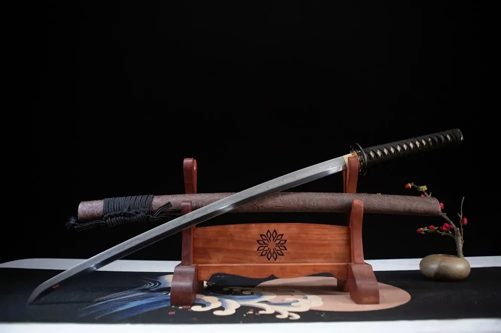 Knife tip super bottom right overall picture