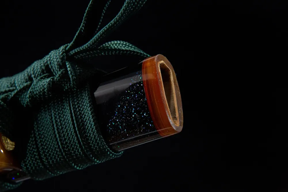 Knife scabbard Koiguchi horn display