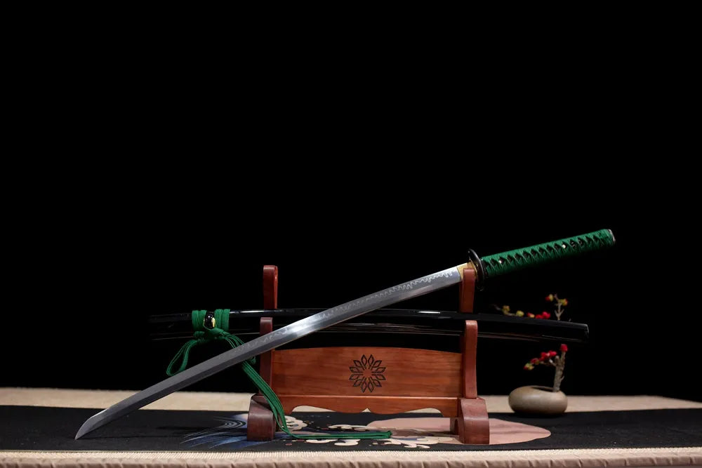 Slanted upright drawn Green‑Python‑Katana wildlife‑python‑motif katana wooden shelf front perspective