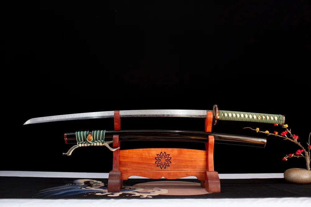 Flat fully‑drawn T10 clay‑tempered choji‑gunome‑hamon Aeolian‑Bells‑Katana blade wooden rack front shot