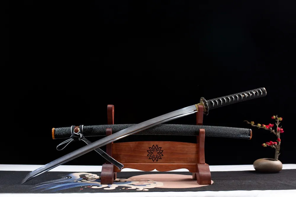 Spray Katana – Damascus Wave Spray Tsuba Full Pattern Steel Samurai Sword Black Ray Skin Saya