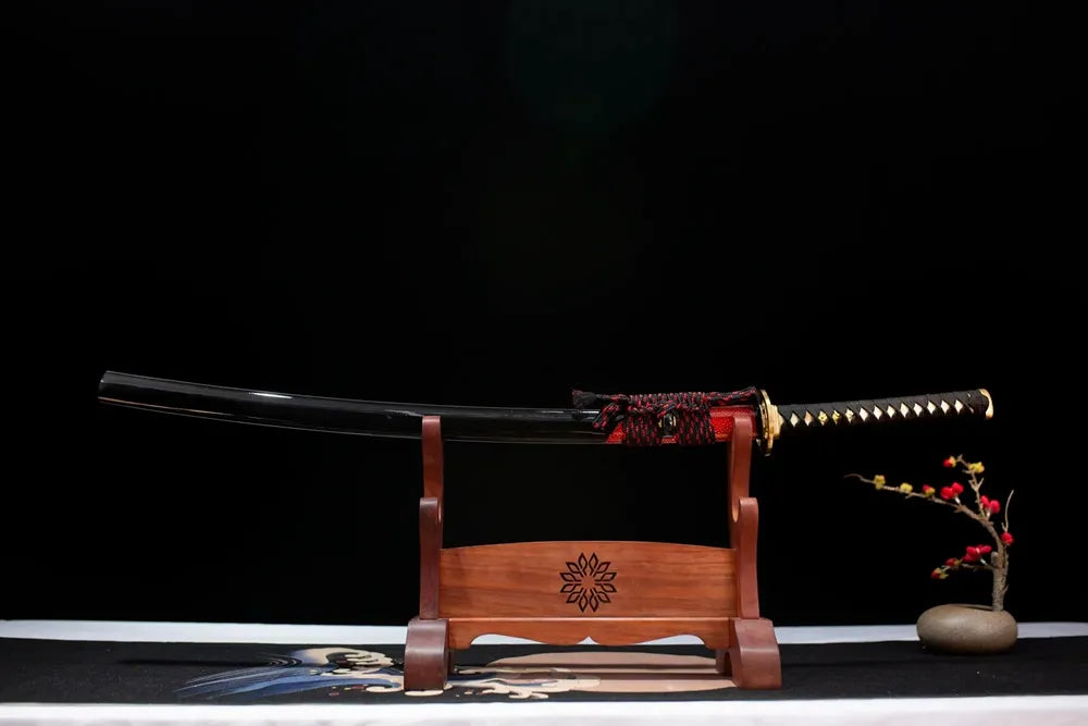 Horizontal laid closed two‑toned half‑gradient maki‑e long katana scabbard flat table‑top front display
