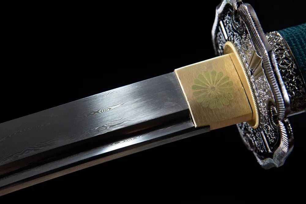 Upper long blade closeup uniform plain mirror T10 steel near antique bronze habaki