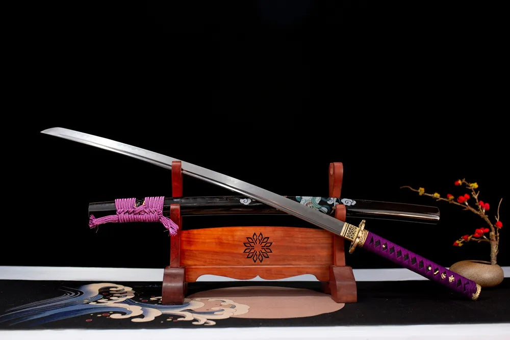 45‑angle open full‑size Raijin‑Fujin‑Katana japanese‑myth raijin‑fujin wind‑thunder‑deity samurai katana two‑layer wooden stand front view
