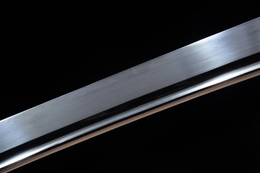 Middle long blade detail uniform flawless mirror polished plain steel surface