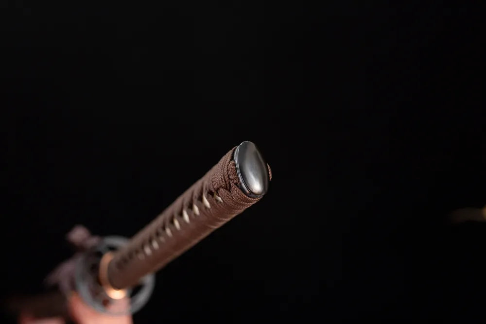 3D‑plain‑understated‑workman‑style matte‑alloy pommel‑cap detail shot