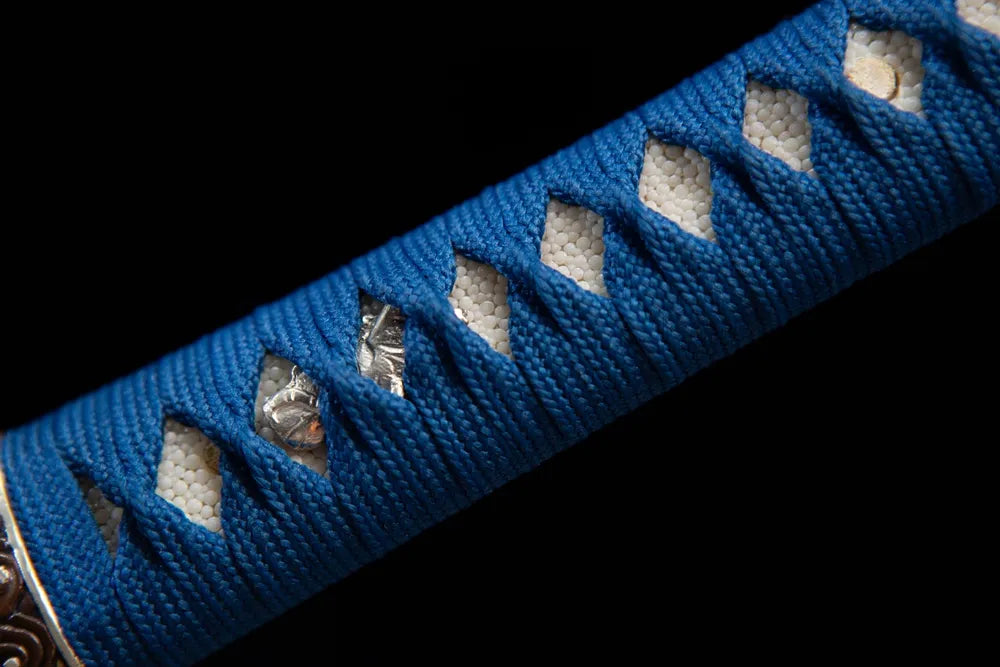 Middle ray skin grip texture close-up