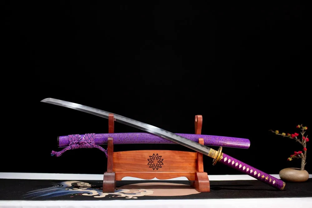 45‑angle open full‑size Gold‑Band‑Katana luxury violet gold‑flake ornate‑band‑motif samurai katana two‑layer wooden stand front view