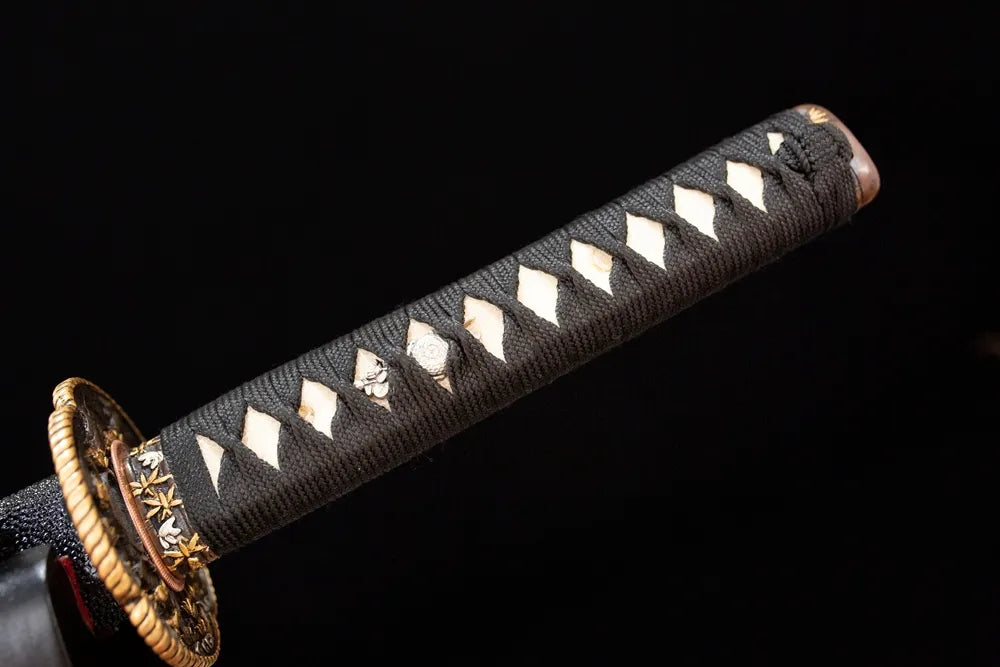 Full black‑moro‑hineri woven ito tsuka copper‑gilded‑silver samurai‑minimal‑relief fittings complete front shot