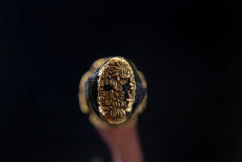 Kashira pommel cap carved golden mantis brass terminal fitting