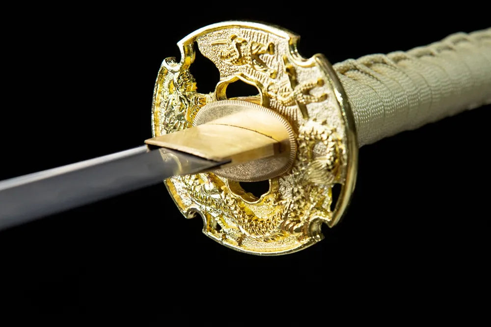 Front side hollow 3D gilded dragon carved copper hand guard
