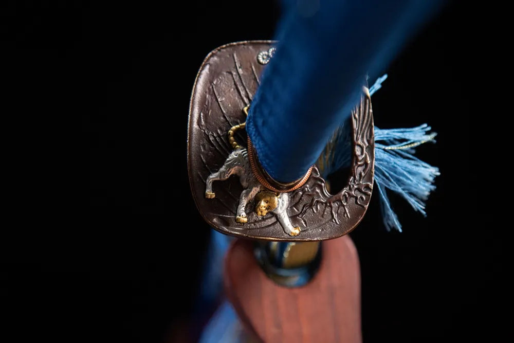 Reverse animal carved hand guard