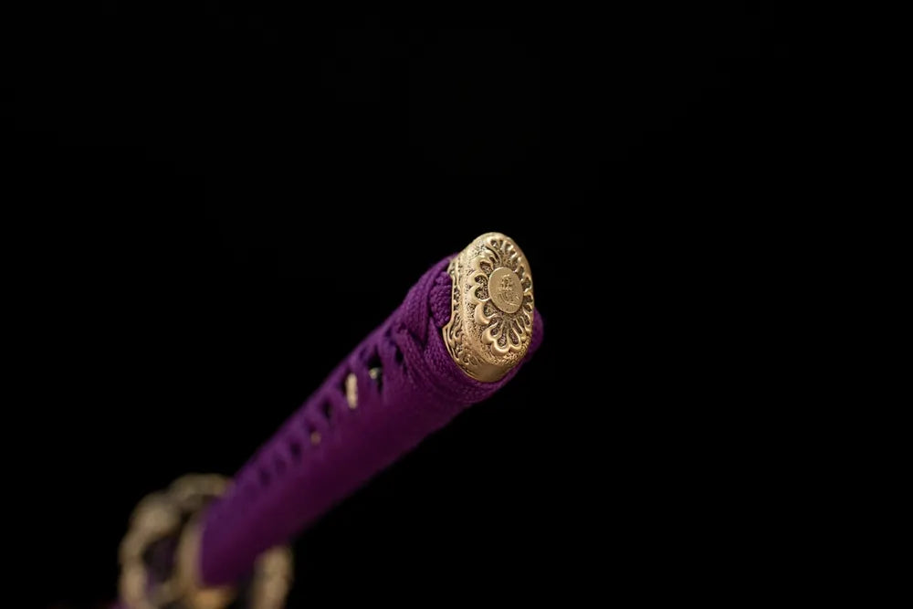 3D‑sculpted raijin‑fujin cloud‑deity vintage‑gild pommel‑cap detail shot