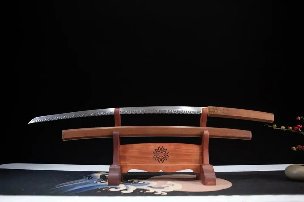 Flat lay unsheathed damascus full blade