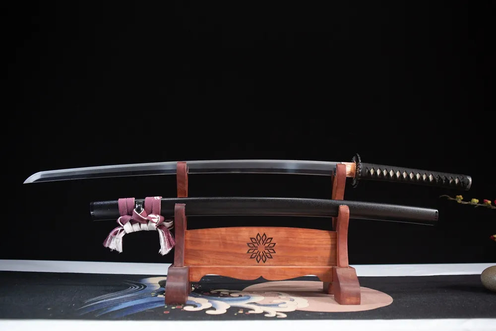 Flat laid fully drawn choji hamon T10 clay tempered blade