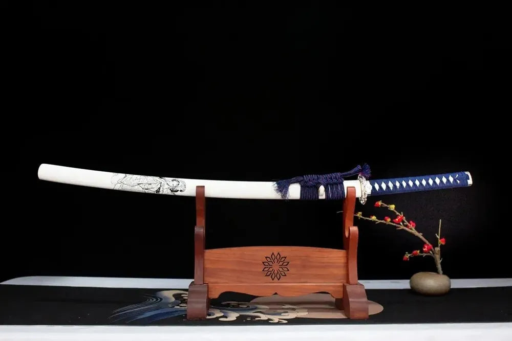 Horizontal laid closed white‑lacquer ukiyo‑e‑geisha‑engraved Geisha‑Katana scabbard flat table‑top front display