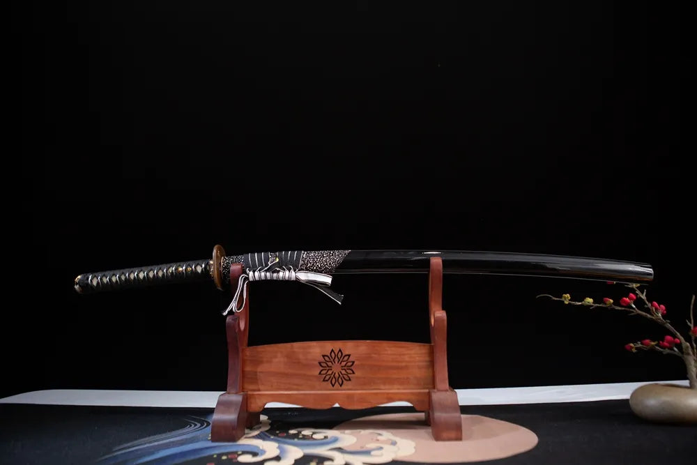 Horizontal laid closed black speckle samurai katana