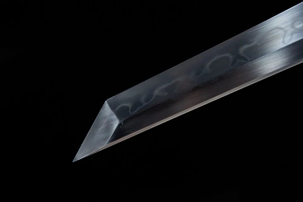 Sharp tanto tip close view
