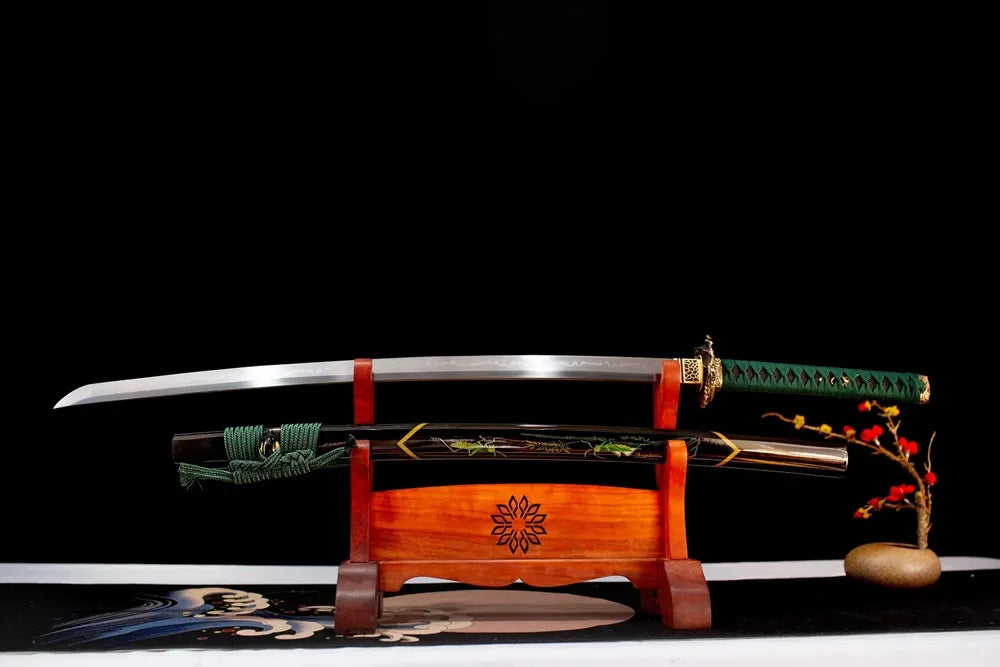 Flat fully‑drawn T10 clay‑tempered suguha‑gunome‑hamon Vibrant‑Grasshopper‑Katana blade wooden rack front shot