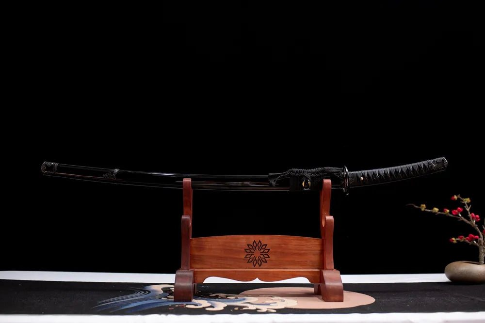 Horizontal laid closed all black rurouni kenshin replica tachi