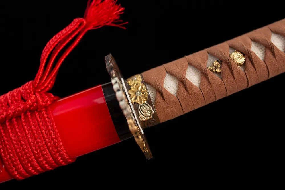 Sunflower‑petal‑blossom‑relief brass‑gilded fuchi grip‑ring macro close‑up